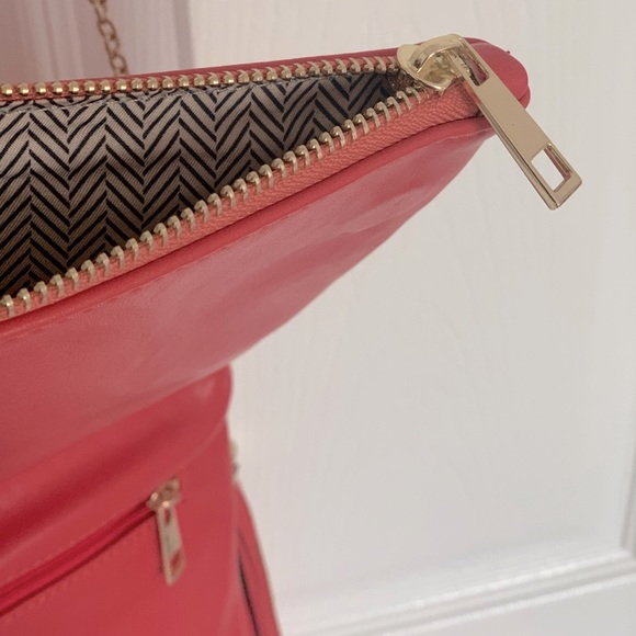 Quilted Faux Leather Purse - Barbiecore Pink! - Picture 5 of 7